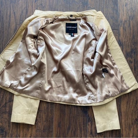 Tanners Avenue Women Leather Jacket - Picture 14 of 16